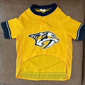 NWOT Official NHL Predators Dog Jersey